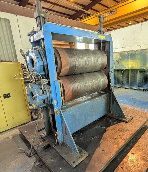 Tension Stand, Ruesch, 36" Wide