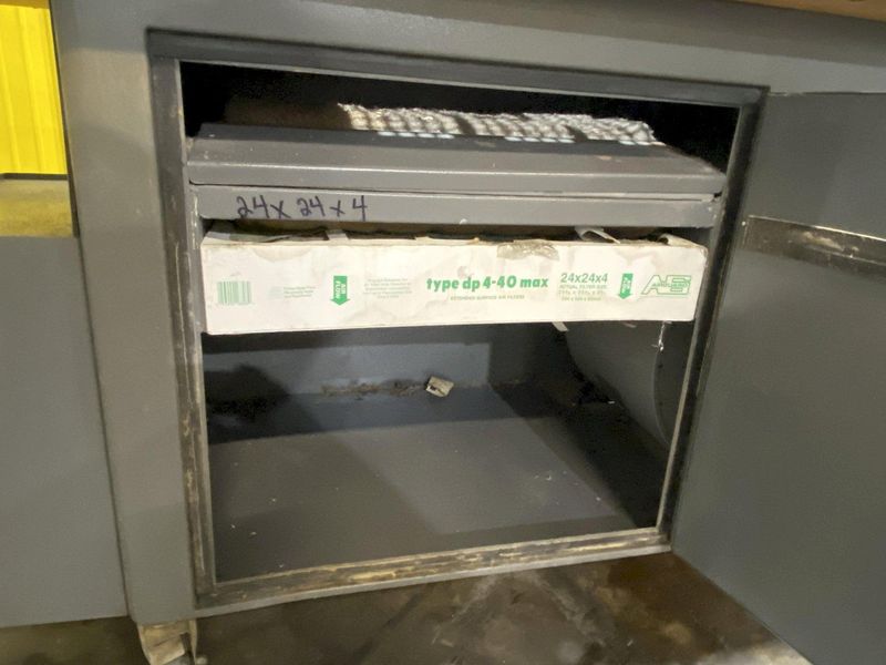 6' X 3' WOODWORK DOWNDRAFT INDUSTRIAL WORK BENCH: STOCK #18944