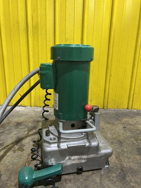GREENLEE HYDRAULIC UNIT & PRESSURE RAM TESTER: STOCK #16999