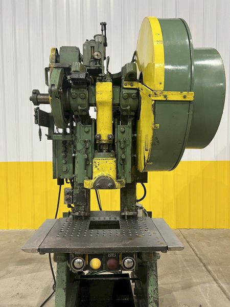 30 TON BROWN AND BOGGS OBI PRESS, 2.5" STROKE: STOCK #20250