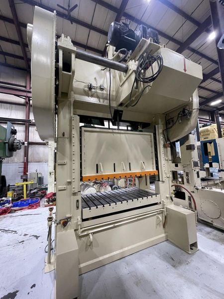 400 ton Blow SC2-400-84-48 Used Straight Side Mechanical Metal Stamping Press For Sale, Year 198