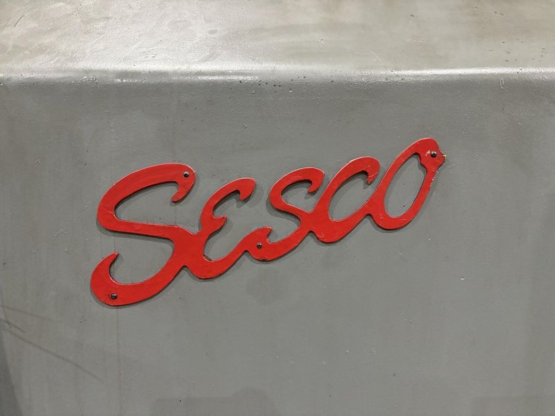 30,000 LB X 60" SESCO MODEL #55-523 MOTORIZED COIL REEL UNCOILER W/ COIL CAR: STOCK #21952