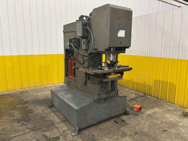 95 TON IRON CRAFTER MODEL 95-95 HMW HYDRAULIC IRON WORKER: STOCK #23333
