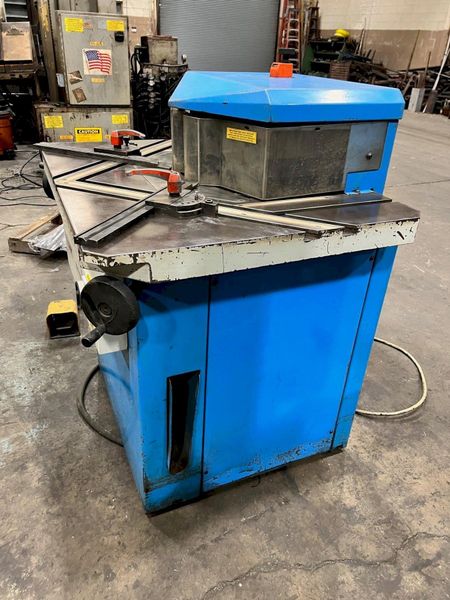 USED EUROMAC VARIABLE ANGLE 8" x 8" x 1/4" HYDRAULIC SHEET METAL NOTCHER, Stock# 10993, Year: 19