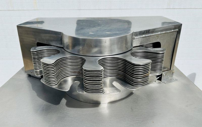 Urschel Laboratories Inc.  |  10 Station Semi-Automatic Rotating Onion Slicer