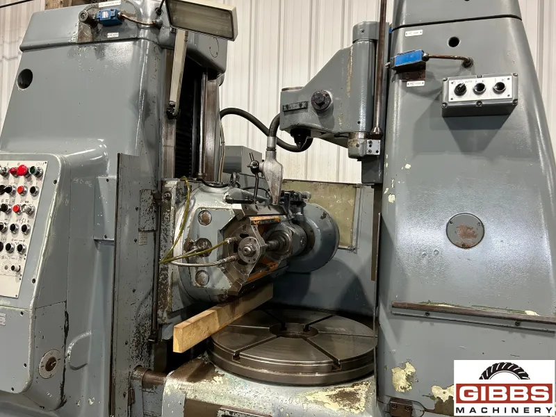 PFAUTER P-900 - Gear Hobber