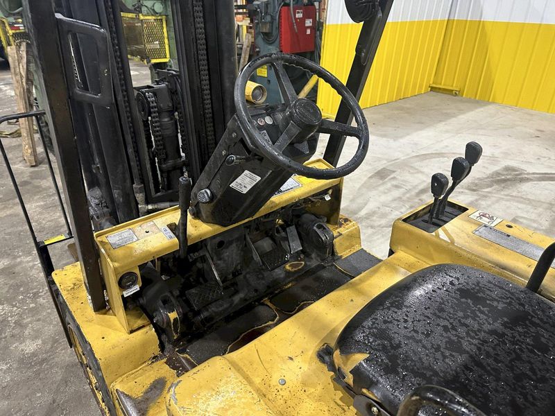 4,500 LB 1995 DAEWOO MODEL #G25S-2 PNEUMATIC TIRE LP FORKLIFT: STOCK #20235