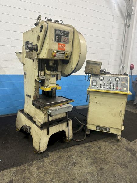 32 TON MINSTER GAP PRESS  MODEL 1B-1-32: STOCK #77513