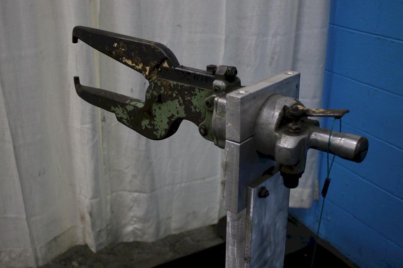 SPOT WELDER: STOCK #74904