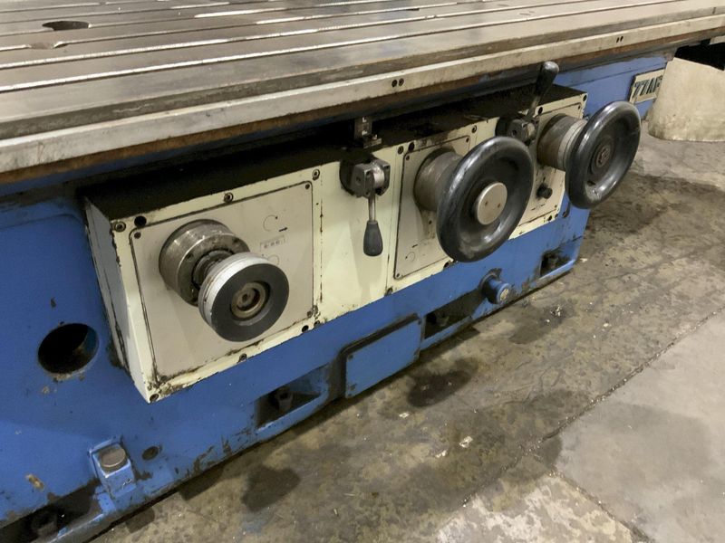 ZAYER MODEL 77AF UNIVERSAL MILL: STOCK #79850