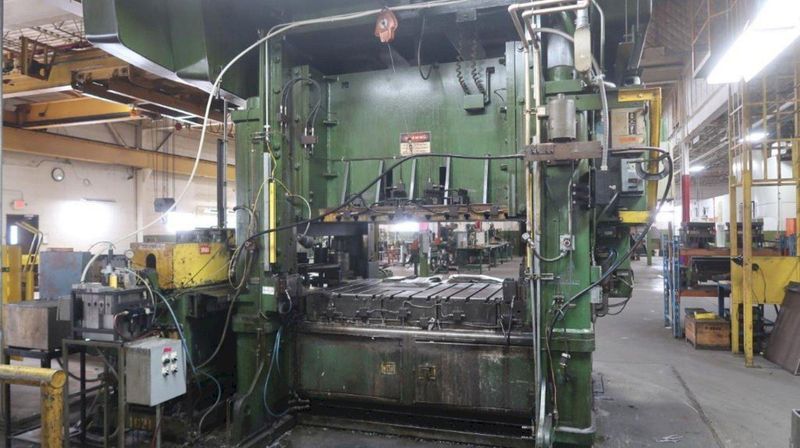 400 ton Niagara BP2-400-72-54 Used Straight Side Mechanical Metal Stamping Press For Sale, Year