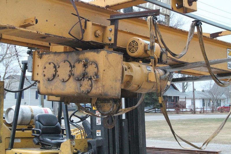 2 TON X 22' MILWAUKEE SINGLE LEG GANTRY CRANE: STOCK # 65761