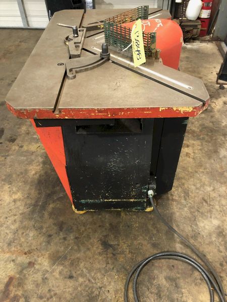 8.75" X 8.75" X 10 GAUGE STRIPPIT MODEL #102661 HYDRAULIC CORNER NOTCHER: STOCK 13848