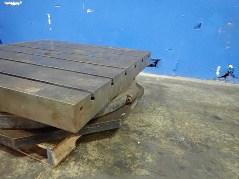 48' X 48' LUCAS MANUAL ROTARY TABLE: STOCK 71874 #71648