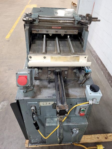 BERTOLETTE MODEL 300 "STRAIGHT-O-MATIC" ROUND PARTS STRAIGHTENER