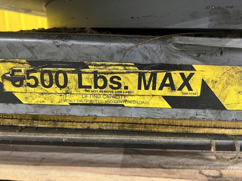 5,500 LBS X 38" X 44" PENTALIFT HYDRAULIC SCISSOR  LIFT TABLE WITH ROTARY TOP: STOCK #20388