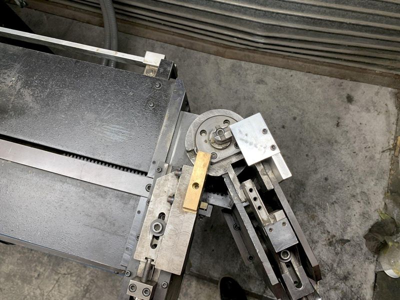 Huestis Model BMP-0750 Wire Bender