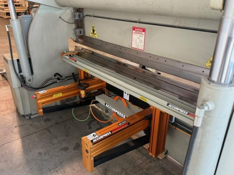 1997 Accurpress 710010 Hydraulic Press Brake (#5901)