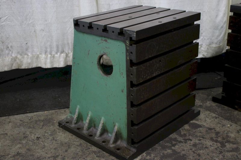1 SET OF DEVLIEG 20-1/2" X 25" T SLOTTED ANGLE PLATES: STOCK #75545