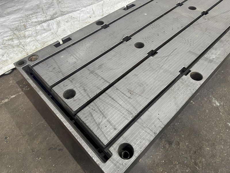 4' X 12' X 7"  MIDLAND ROSS T  SLOTTED FLOOR PLATES: STOCK #77472