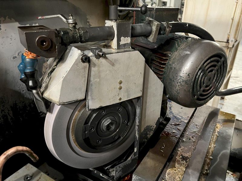 Studer S20 CNC Plain Cylindrical Grinder with Combination Plain/Angle Wheel Head.
