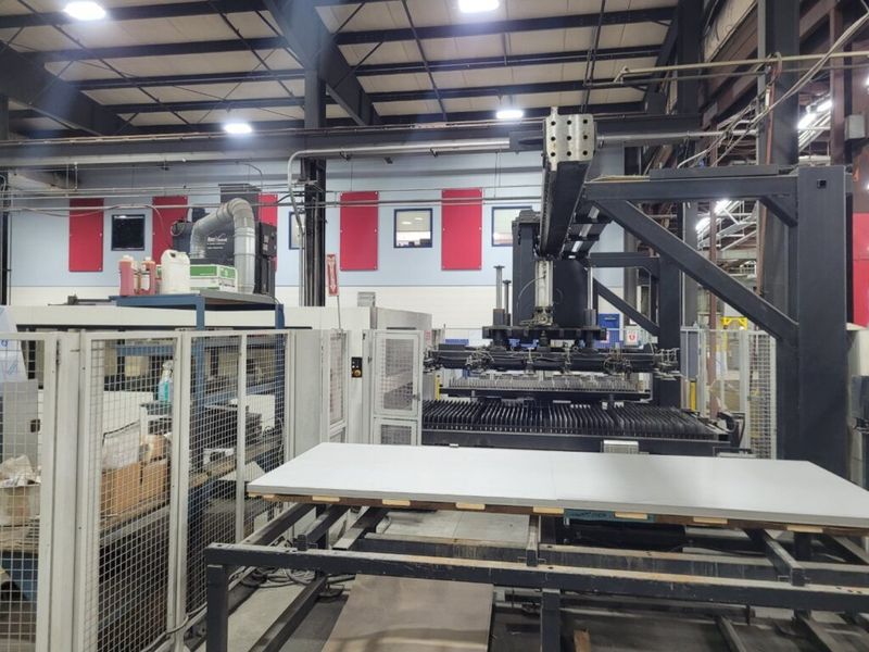 MAZAK OPTIPLEX 3015 w/ Extensible Manufacturing Cell