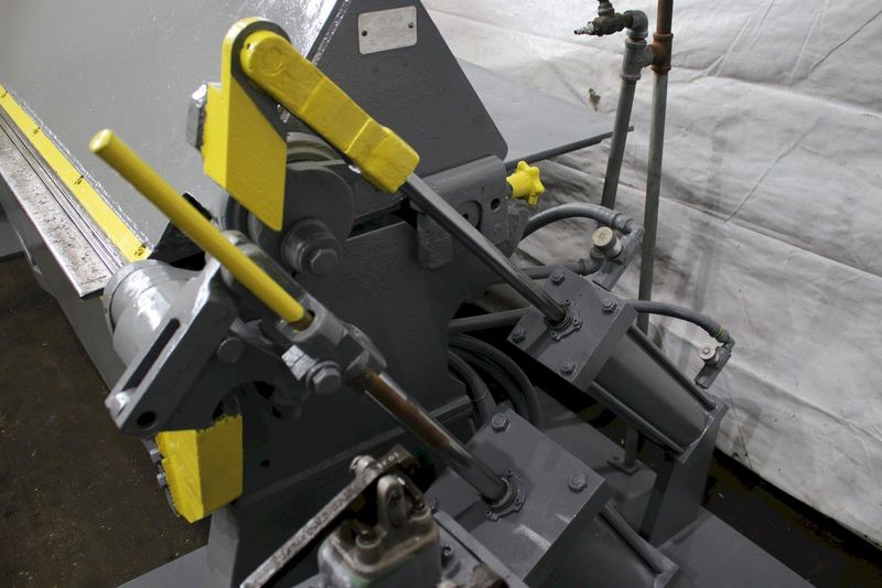 8' X 12 GA DREIS & KRUMP APRON BRAKE WITH AIR ASSIST: STOCK #76393