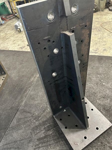 (1) 18" X 44" STEEL ANGLE PLATE:  STOCK #77112