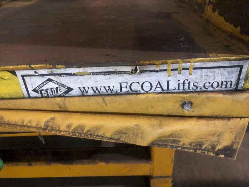 4000 LB ECOA LIFT AND TILT TABLE