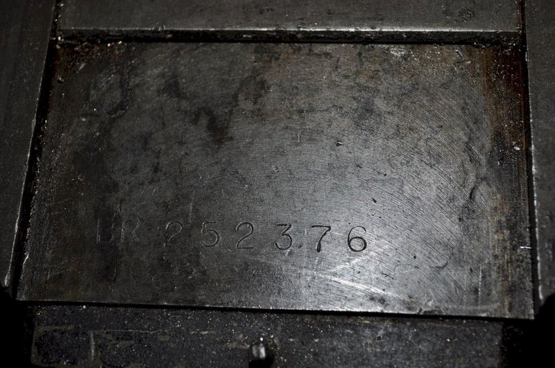 2 HP BRIDGEPORT VERTICAL MILL