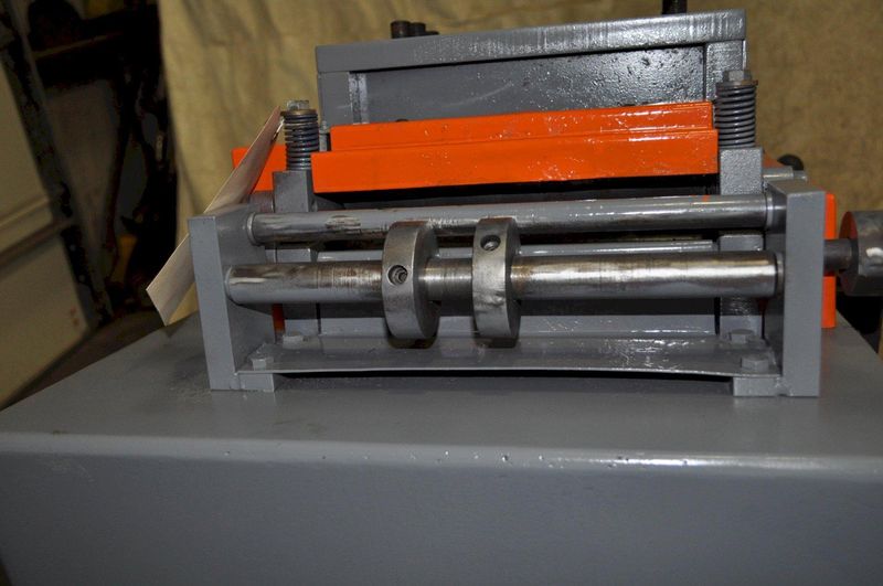 3000 LB X 10" X .125" Jaco Coil Cradle Straightener