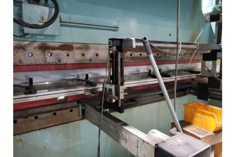 350 TON CINCINNATI HYDRAULIC PRESS BRAKE