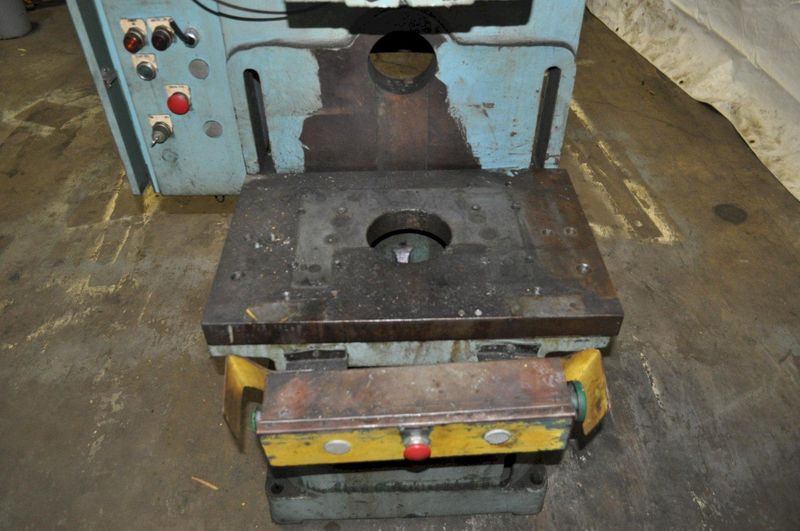 40 TON ROUSSELLE HORN PRESS