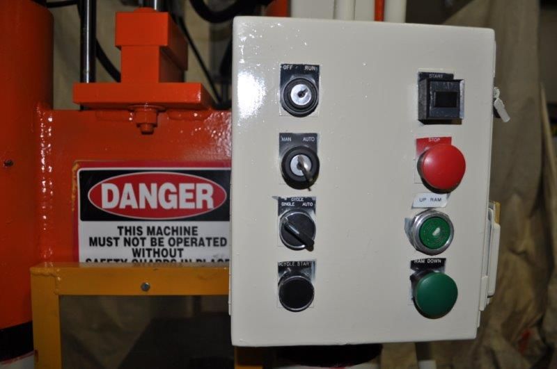 31 TON BECKWOOD HYDRAULIC PRESS