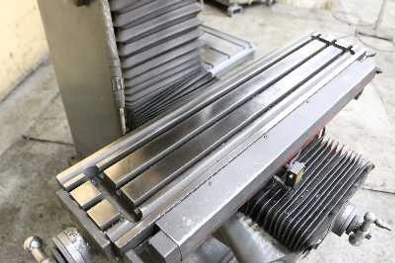 3 HP LAGUN VERTICAL MILL