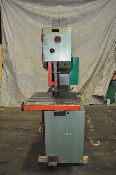40" DAKE AND JOHNSON VERTICAL BAND SAW