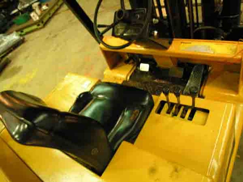 12,500 CAT FORKLIFT