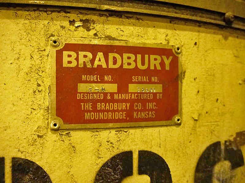 30,000 LB x 48" BRADBURY 3 ARM TURNSTILE