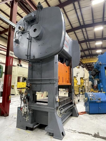 400 ton Bliss SC2-400-84-48 Used Straight Side Double Crank Mechanical Metal Stamping Press, Yea