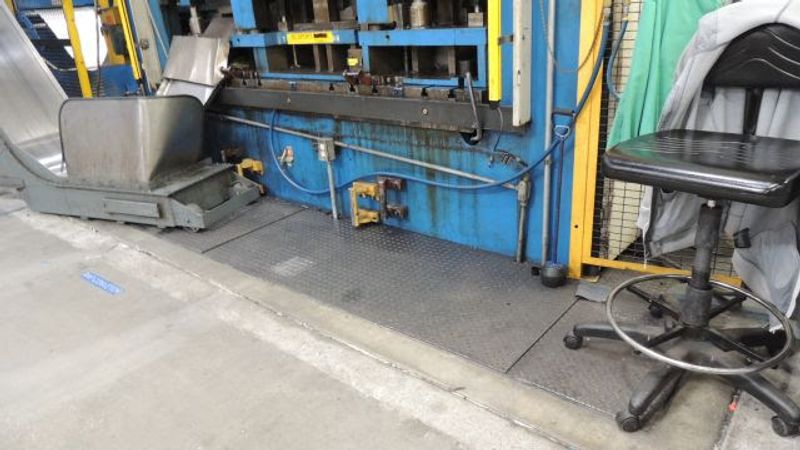 200 TON HYDRAULICO HYDRAULIC PRESS