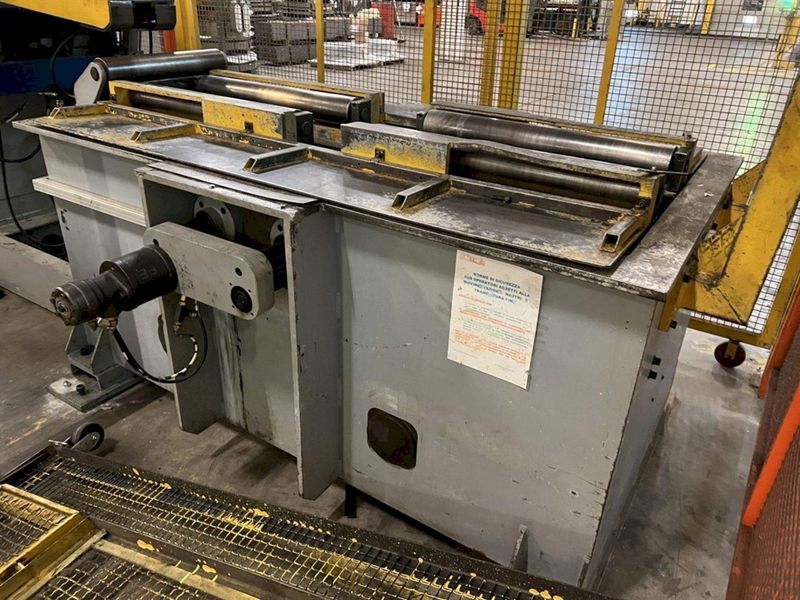10000 LB X 14" X .250" SARONNI COIL CRADLE STRAIGHRENER 2001
