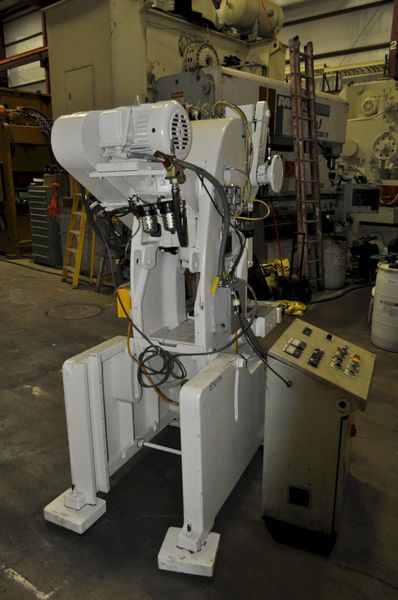 32 TON MINSTER OBI PRESS