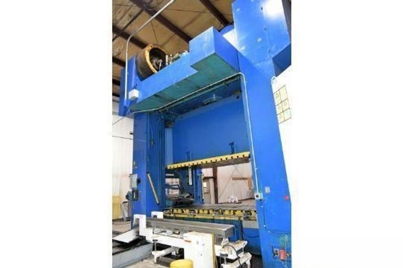 Komatsu E2P-500 500 Ton Straight Side Mechanical Stamping Press