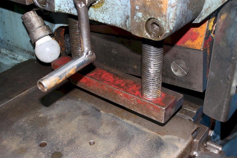 6" X 6" X 1/2" BUFFALO MODEL #2-1/2 IRONWORKER: STOCK #76112