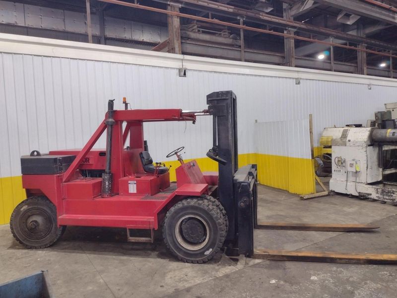 50,000 LB CAPACITY TAYLOR (EAGLE FRAME) MODEL #YS DETROIT DIESEL HEAVY DUTY FORKLIFT: STOCK #181