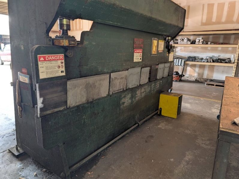 Chicago 1012-L 60/90 Ton x 12′ Press Brake