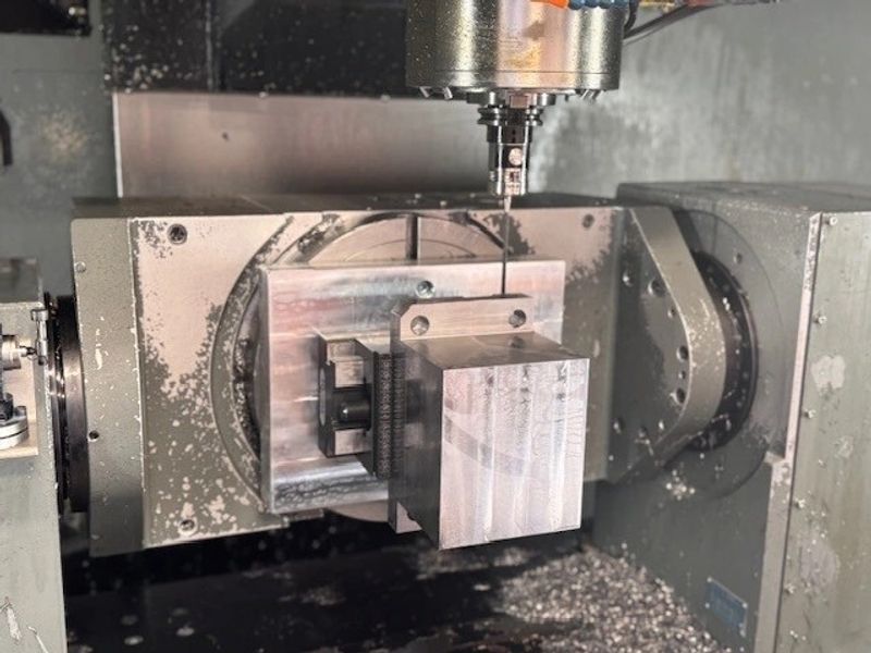Hurco VMX42UI 5-Axis CNC Vertical Machining Center (2015)