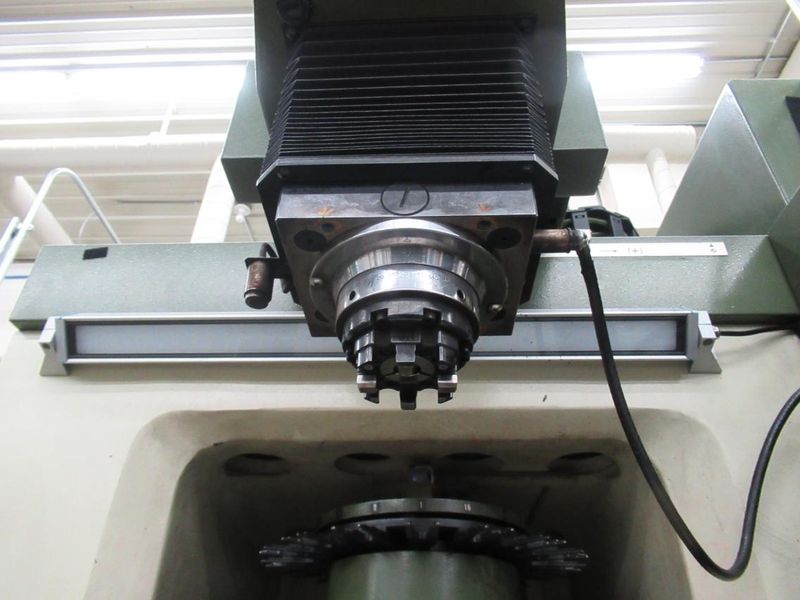 Makino Edge2-A16MA CNC Sinker EDM, MGF-30 Control, 16 ATC, C-Axis, 30 Amp, MA Head- Auction Item