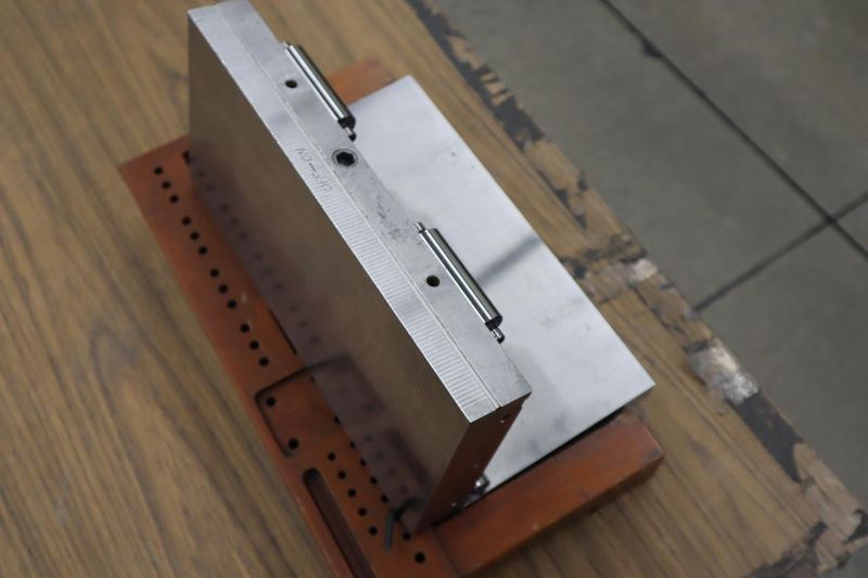 Hermann Schmidt 6" x 12' Magnetic Sine Chuck, Single Tilt, Fine Pole- Auction Item