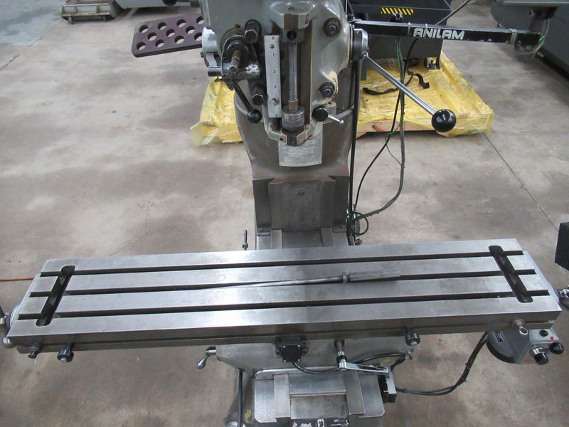 Bridgeport Series I-2HP Vertical Knee Mill, 2-Axis DRO, 9" x 48" Table, Power Table Feed